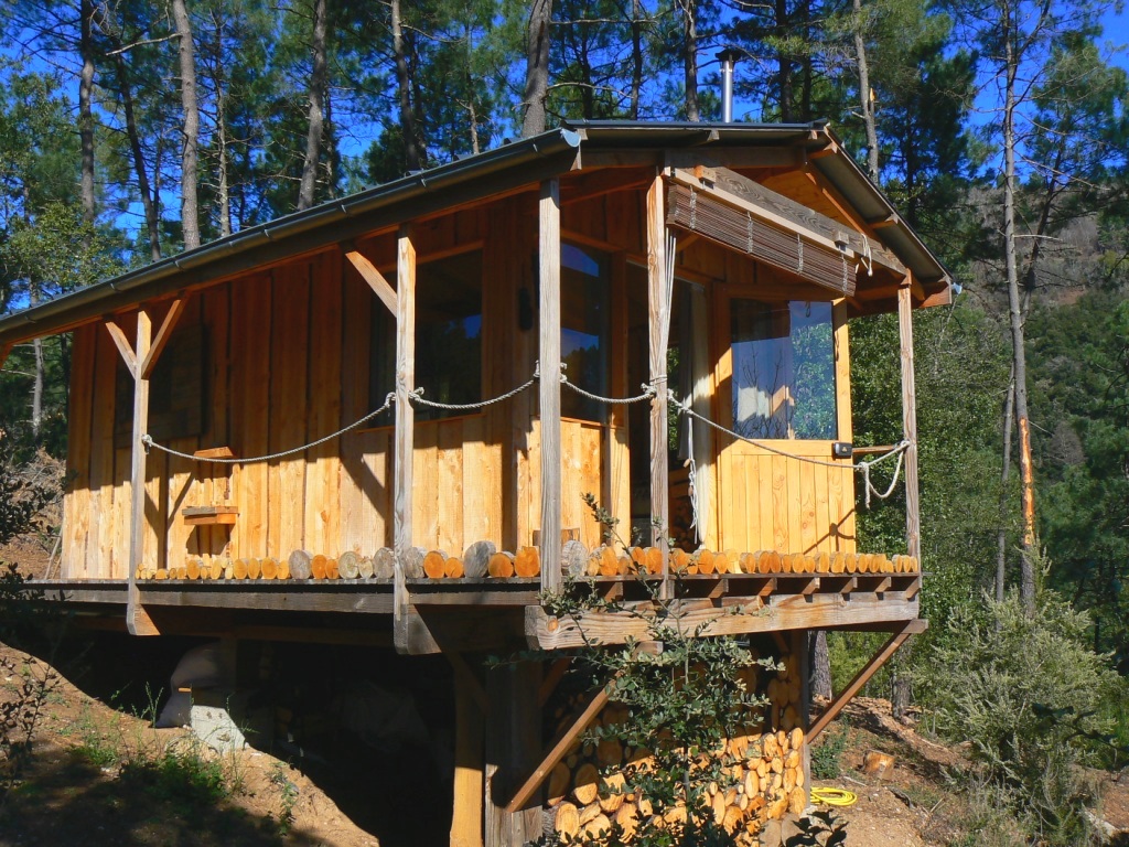 La colline vagabonde - Séjour pleine nature - tentes et cabane sur pilotis -