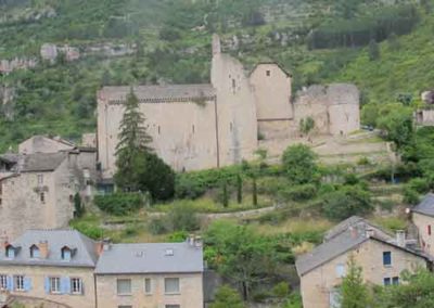 L'ancienne abbaye médiévale de Sainte-Énimie