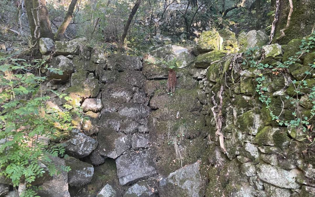 Les ouvrages en pierres sèches de la Vallée Obscure