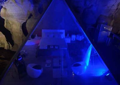 Chambre-pyramide dans la grotte de la Cocalière