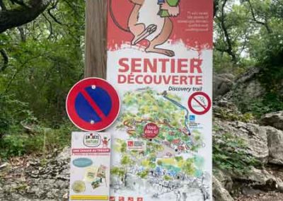 Sentier de découverte du karst superficiel de la Cocalière